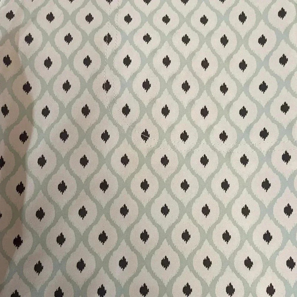 Peter Millar Wicking Performance Geometric Polyester Golf Shorts Women’s size 2 - Picture 5 of 12